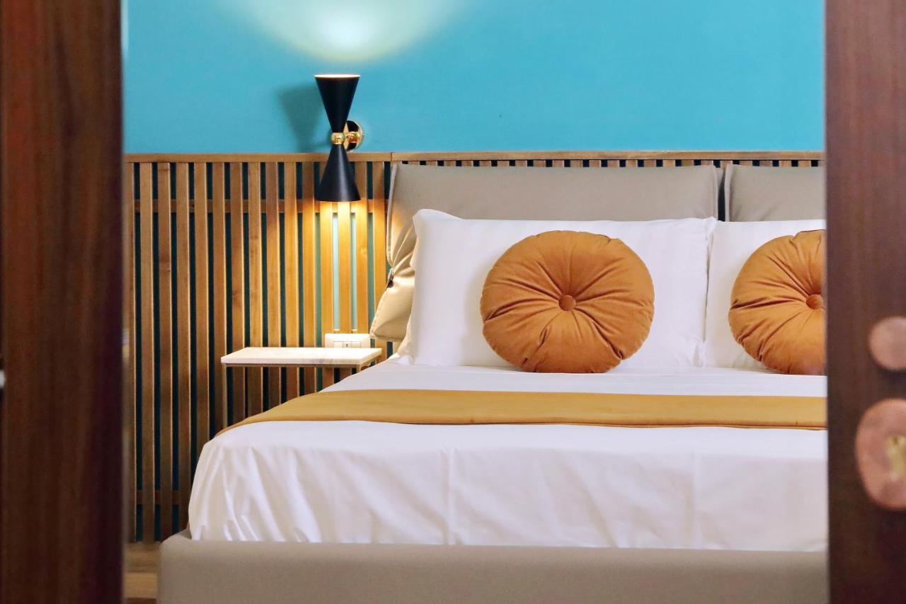 Charming Suites Navona Рим Экстерьер фото