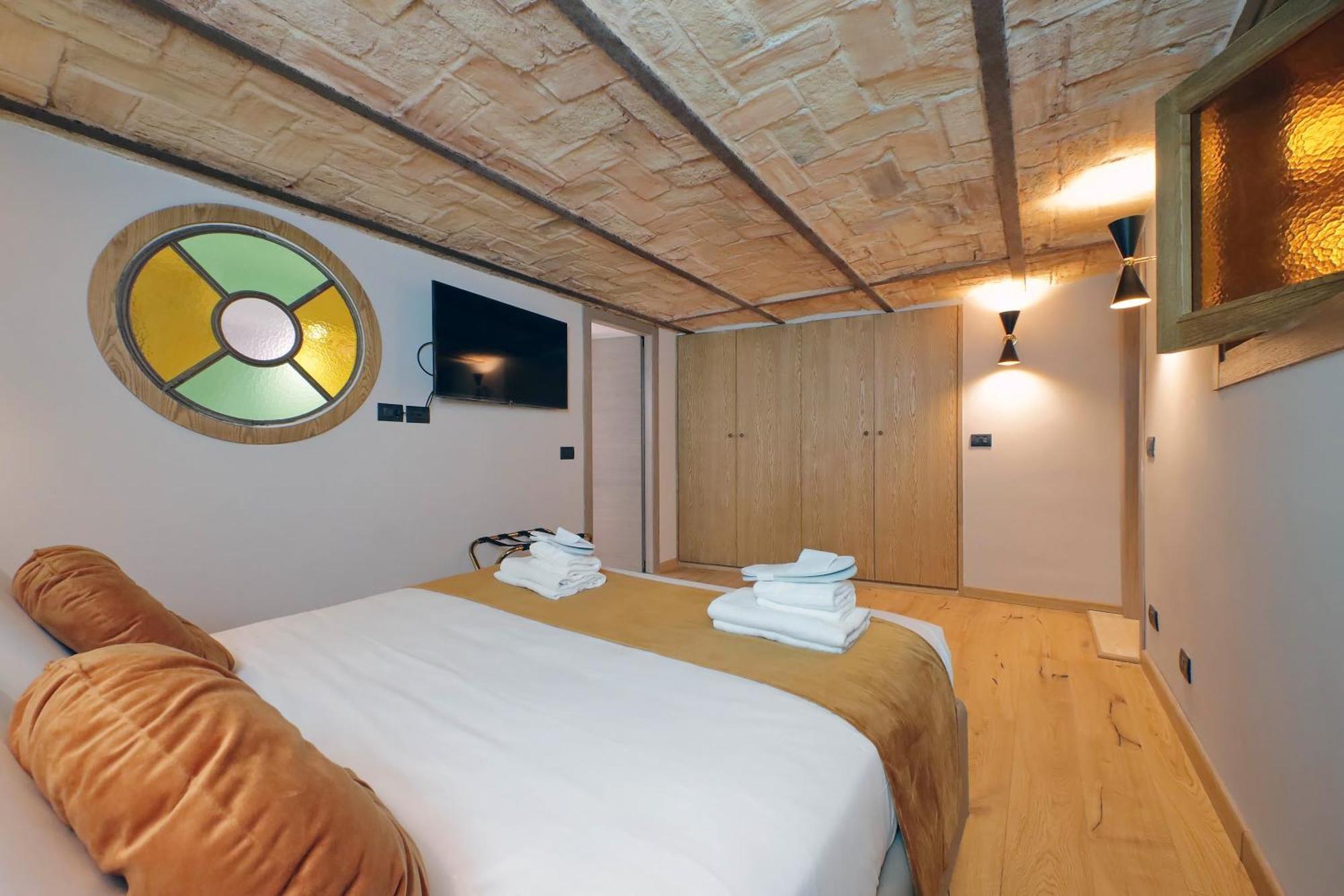 Charming Suites Navona Рим Экстерьер фото